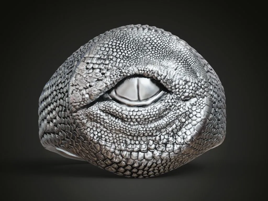 Dragon Eye Skin Scales Ring - showcasing a detailed dragon eye and intricate scales design, this ring is a powerful symbol of strength and resilience, perfect for the daring and bold.