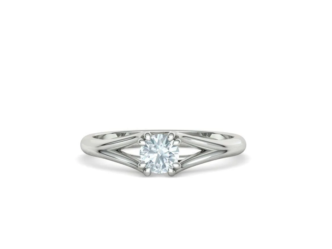 Split Shank Solitaire Ring in Sterling Silver 925