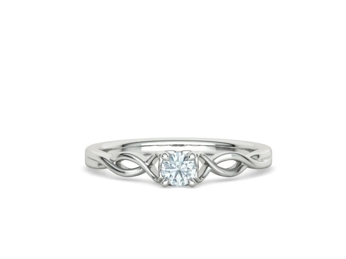 Heart Design Solitaire Ring in Sterling Silver 925