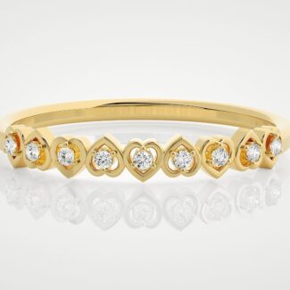 Shimmering Heart Silver Ring – Elegant silver ring with a heart-shaped design, featuring a sparkling finish for a touch of romance and sophistication.