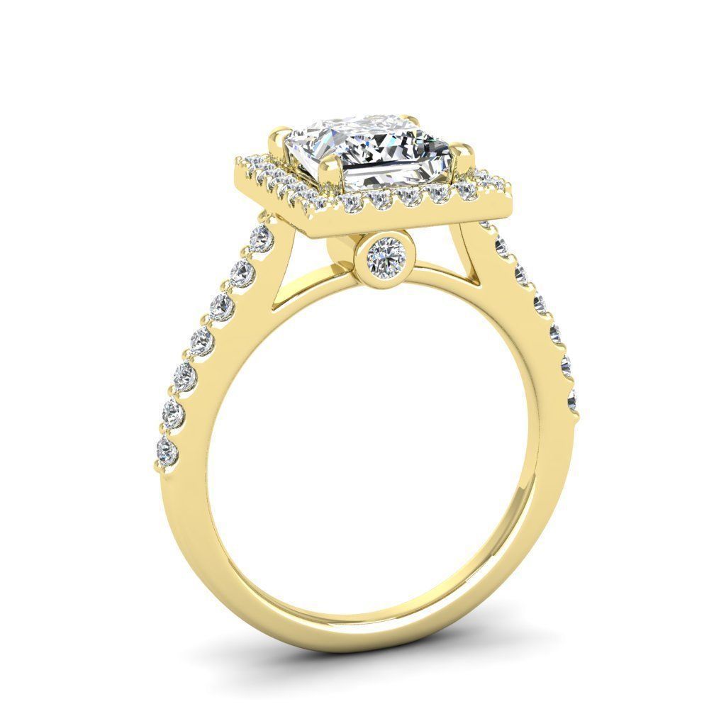 A stunning Silver 925 ring featuring a princess cut stone surrounded by a radiant halo.