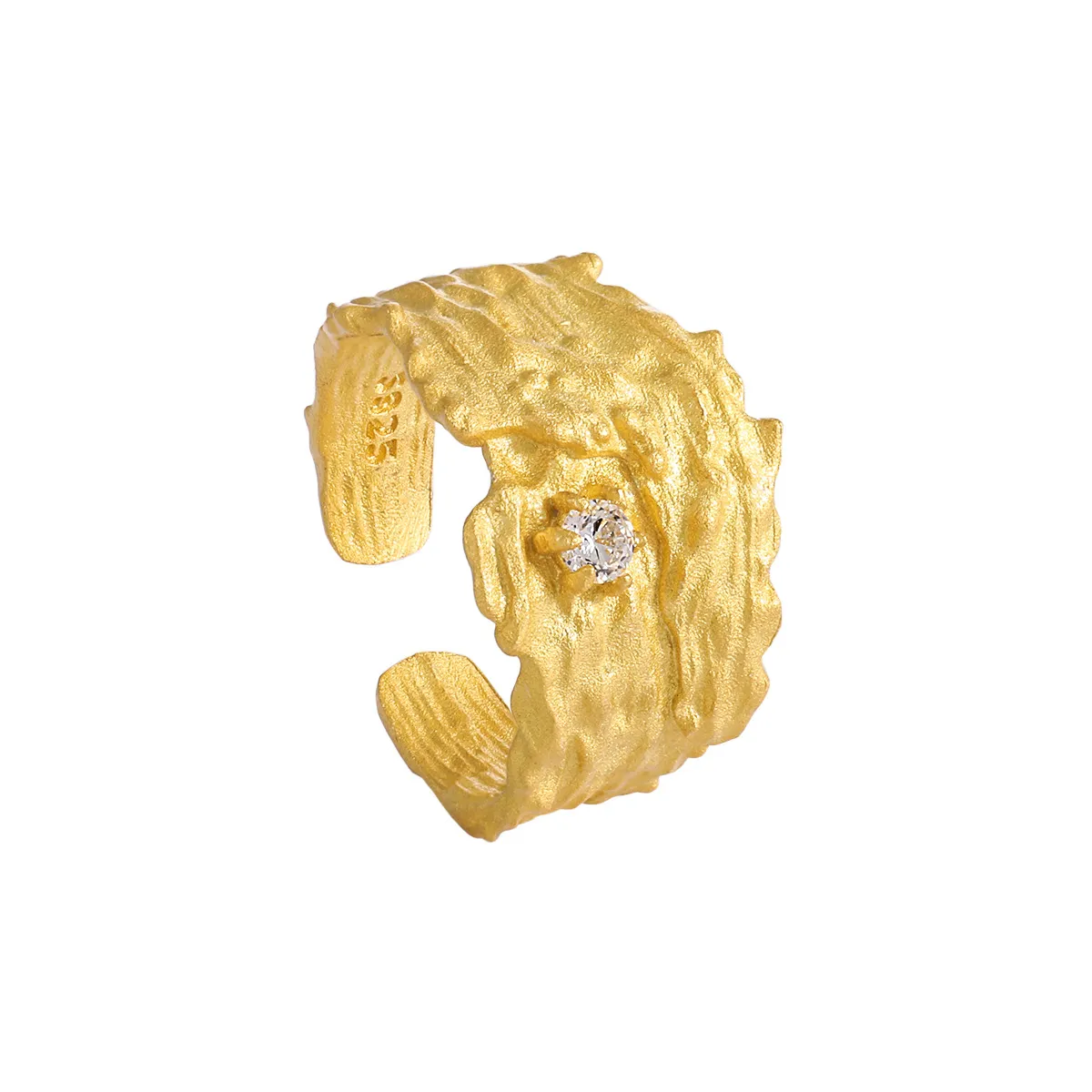 9 (3) Silver textured ring with a zircon gemstone, crafted from high-quality Silver 925.