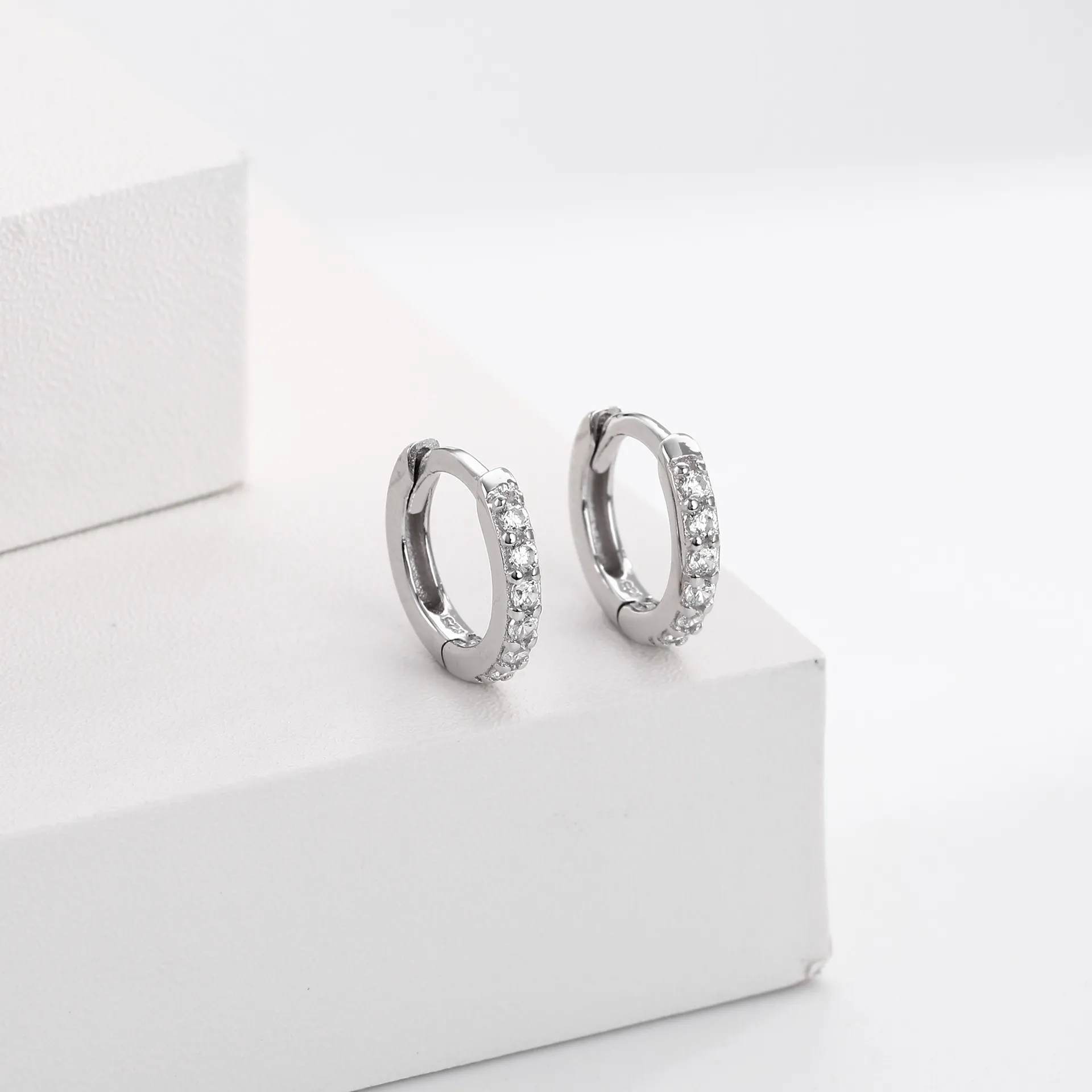 6mm hoop earrings