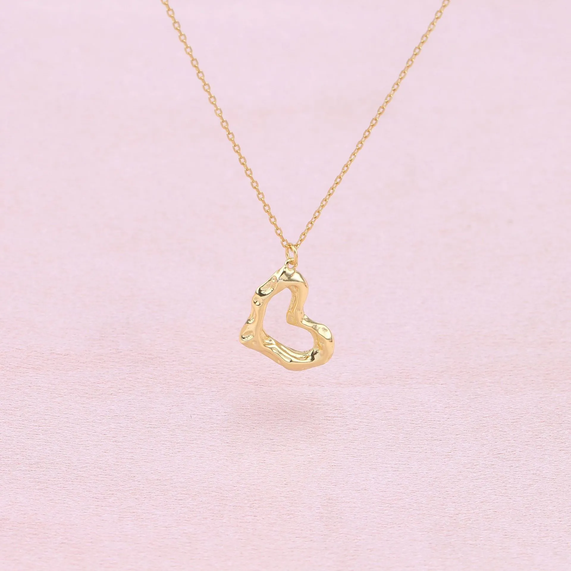 Wholesale 925 sterling silver - Sculpted Love