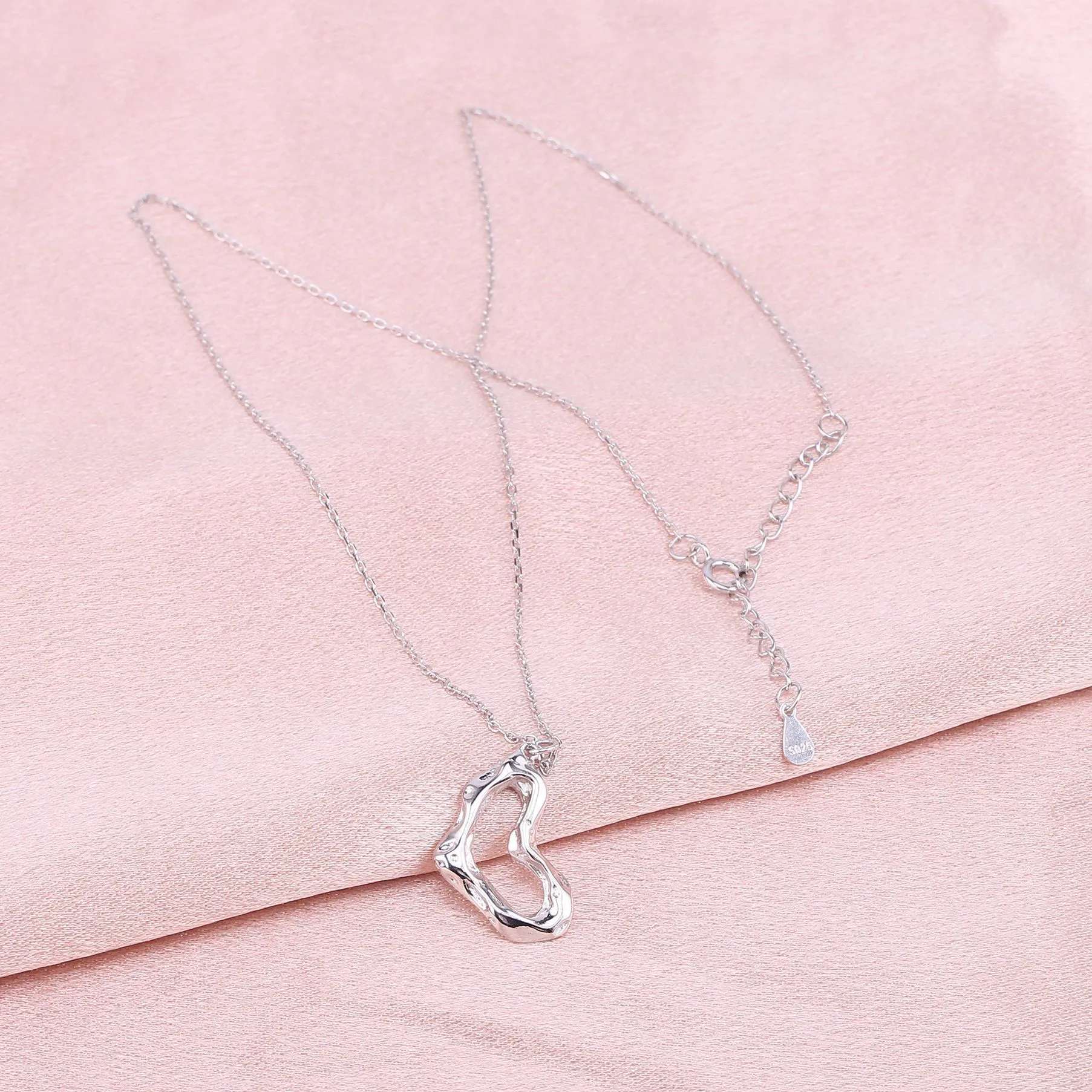 Wholesale 925 sterling silver - Sculpted Love