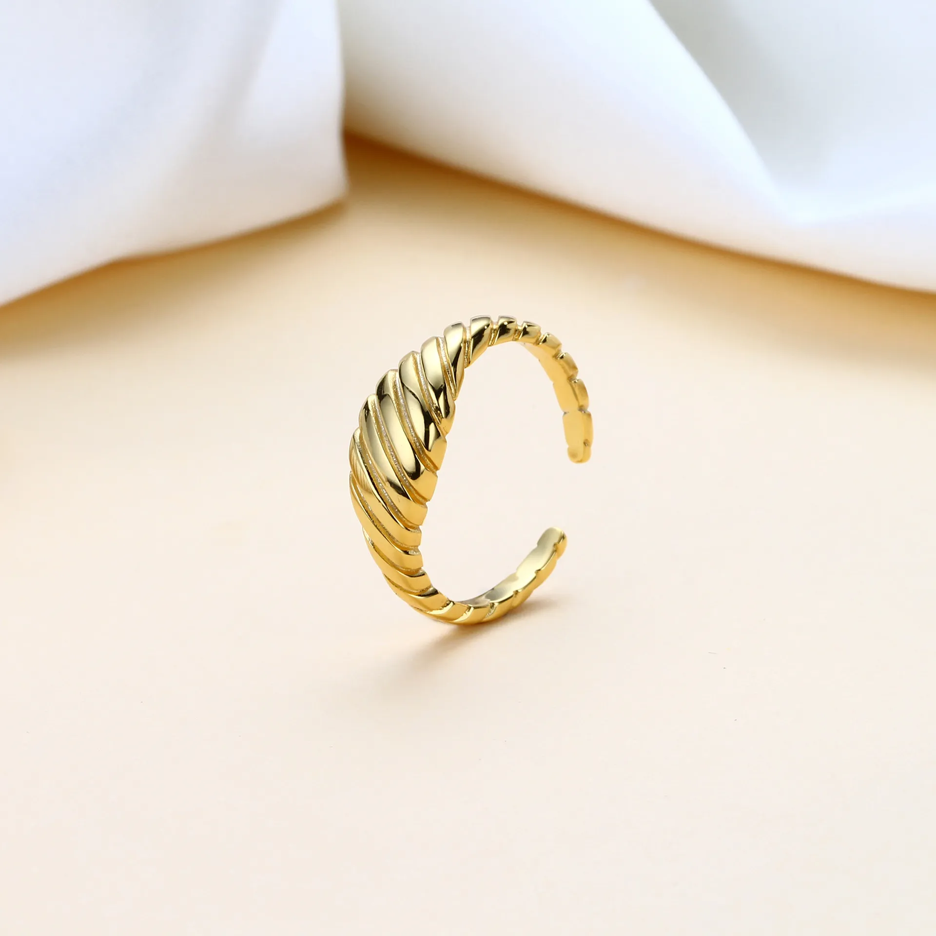 Wholesale 925 Sterling Silver - Helical Grace