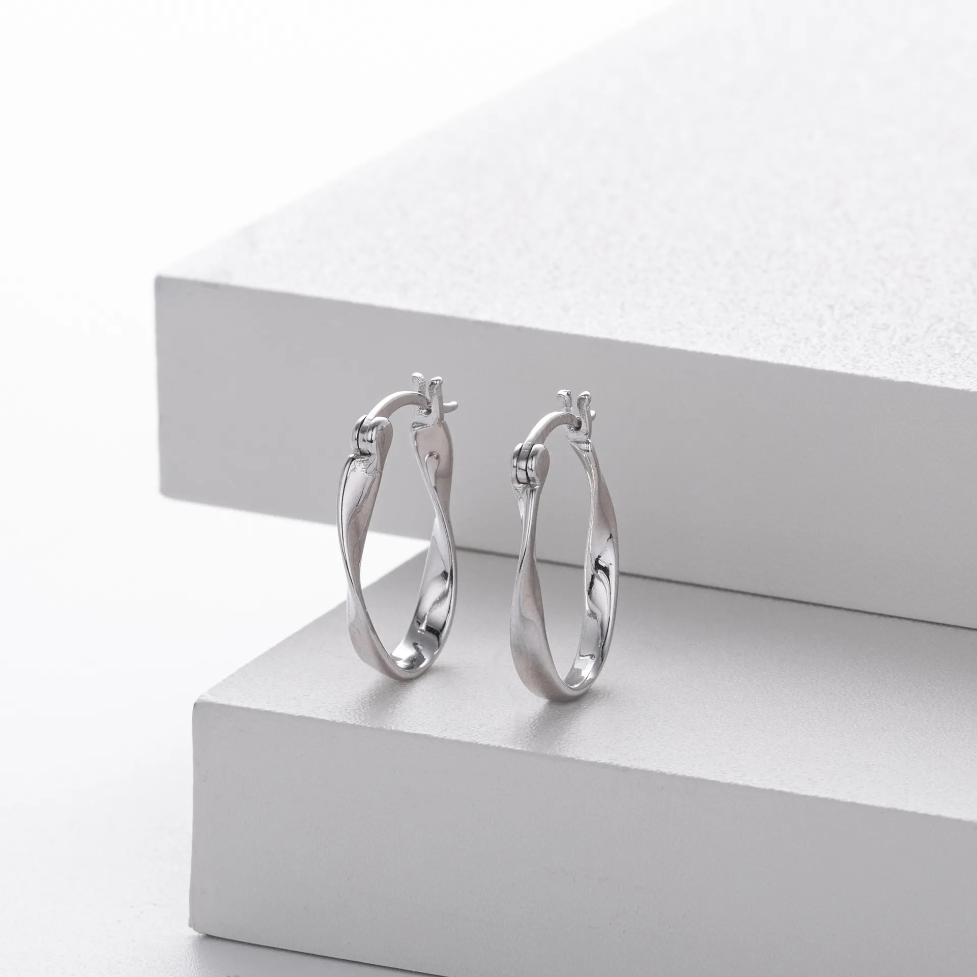 Wholesale 925 Sterling Silver - Mobius Hoop Earrings