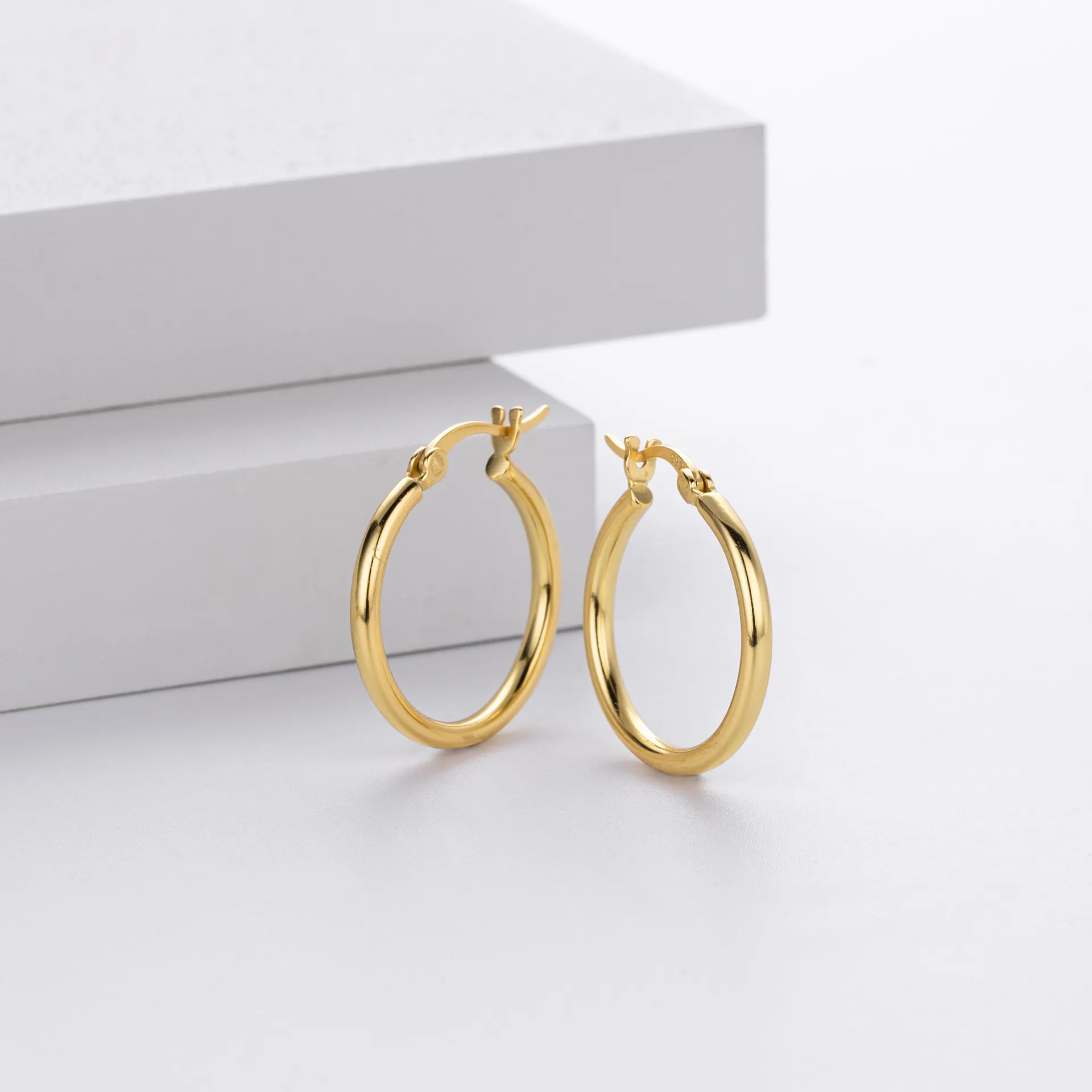 20mm Hollow Hoop Earrings