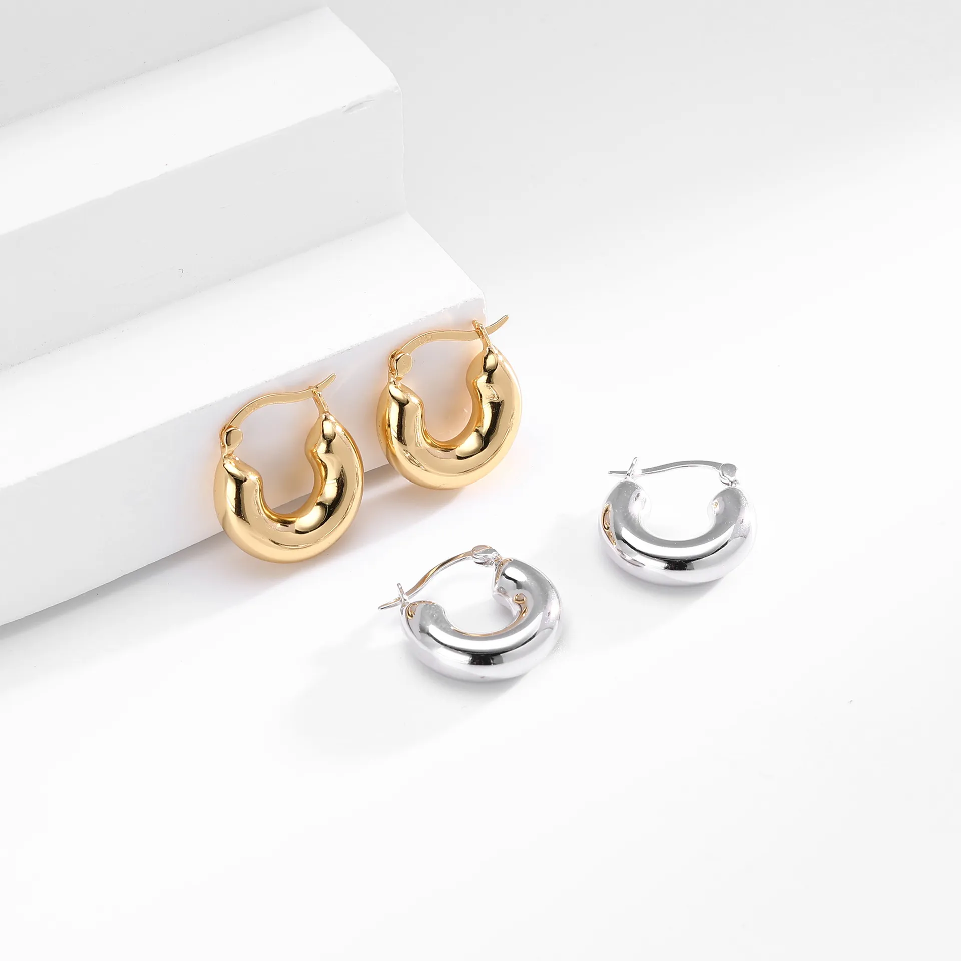 Wholesale 925 Sterling Silver - Round Hollow Hoop Earrings