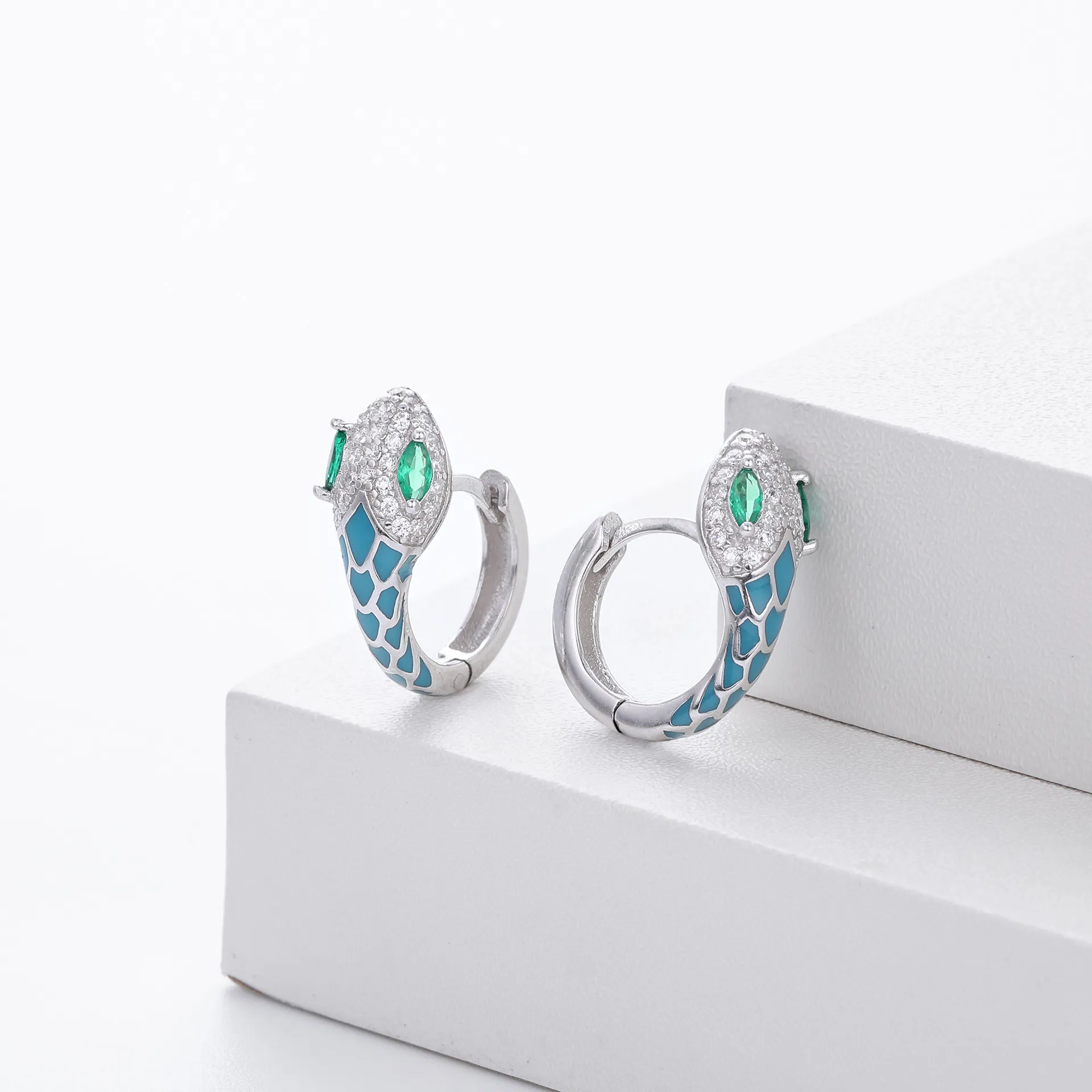 Wholesale 925 Sterling Silver - Snake Shapped Hoop Earrings Wholesale 925 Sterling Silver - Snake Shapped Hoop Earrings