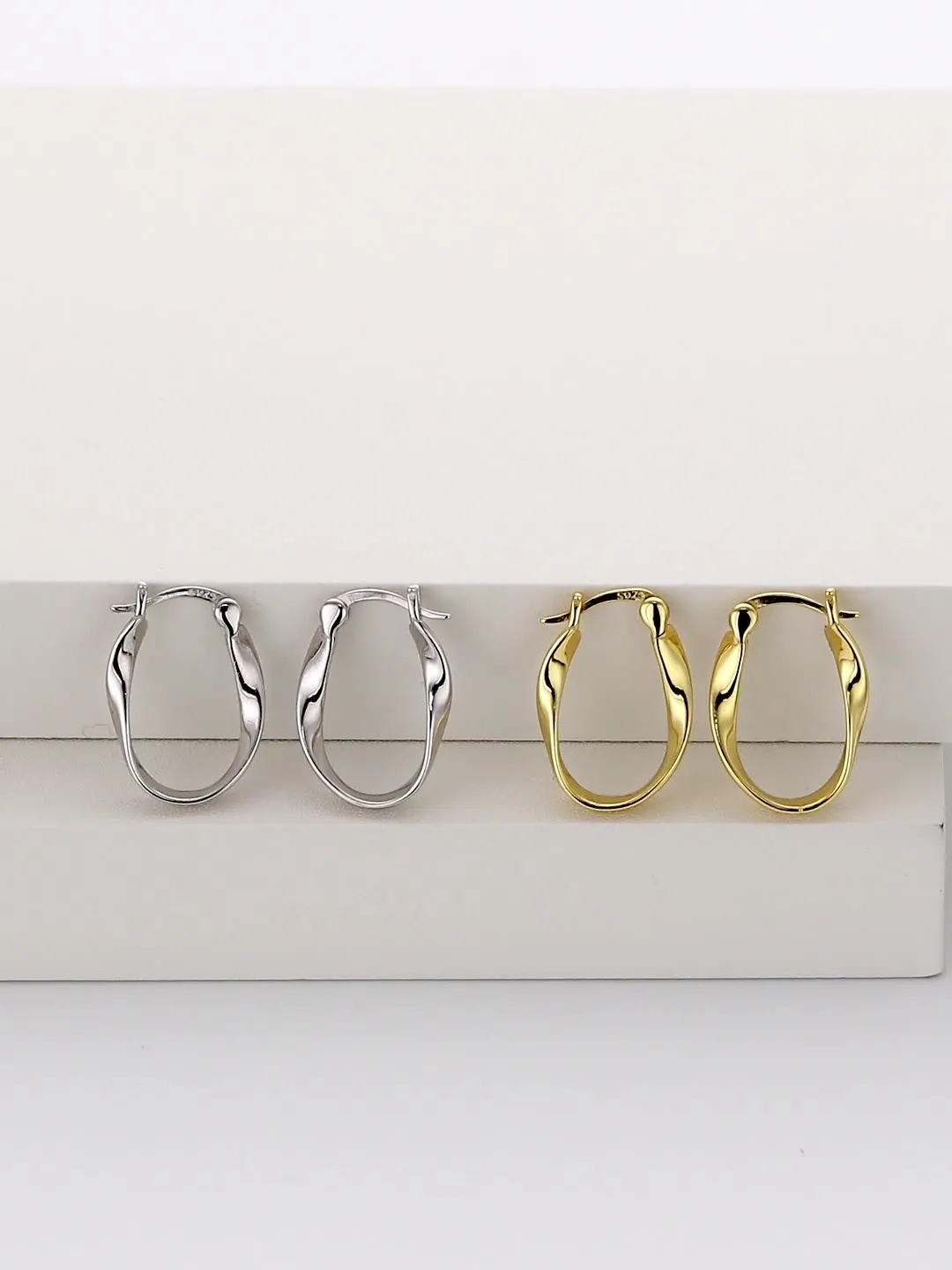 Wholesale 925 Sterling Silver - Mobius Hoop Earrings