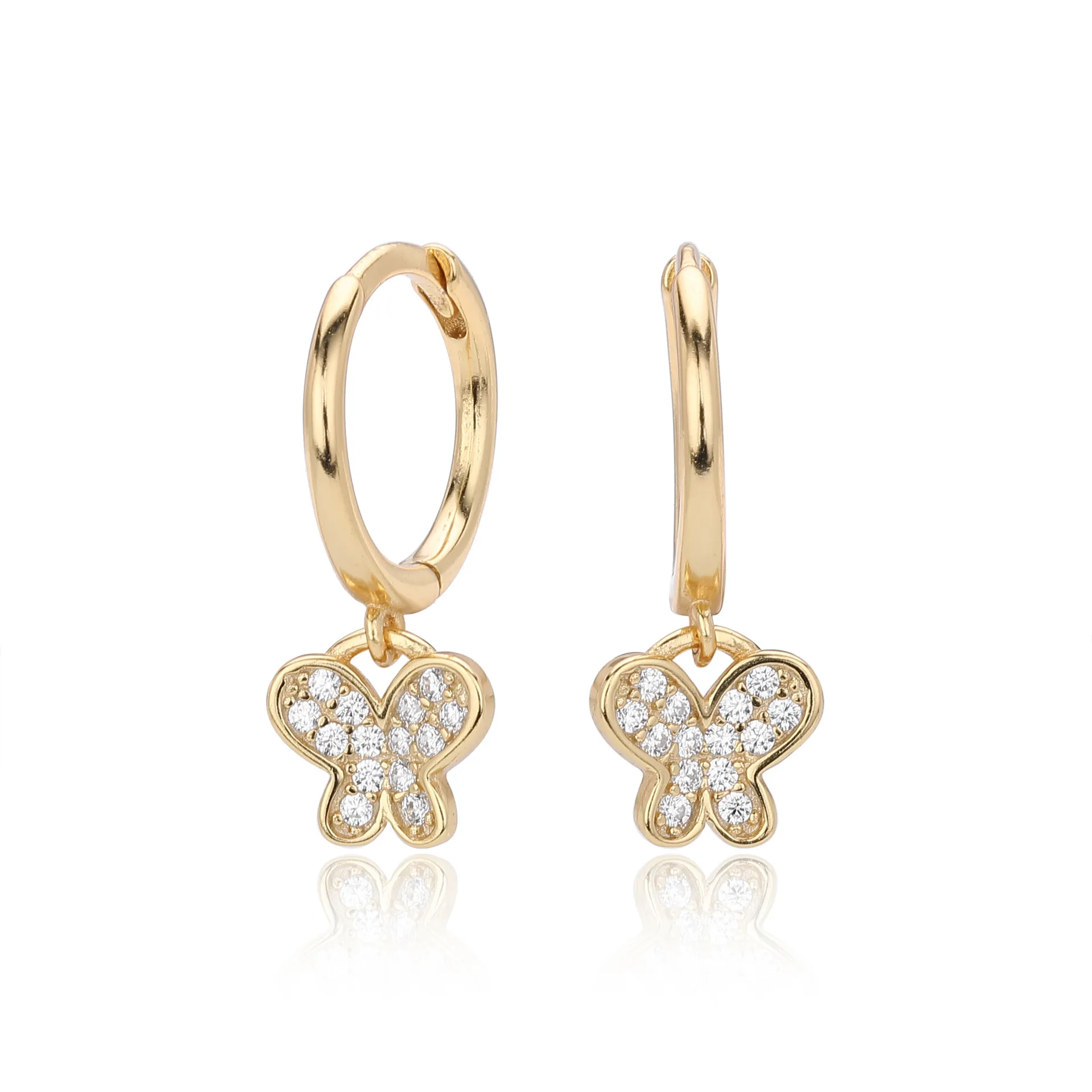 Wings of Sparkle: Delicate Brilliance in Flight