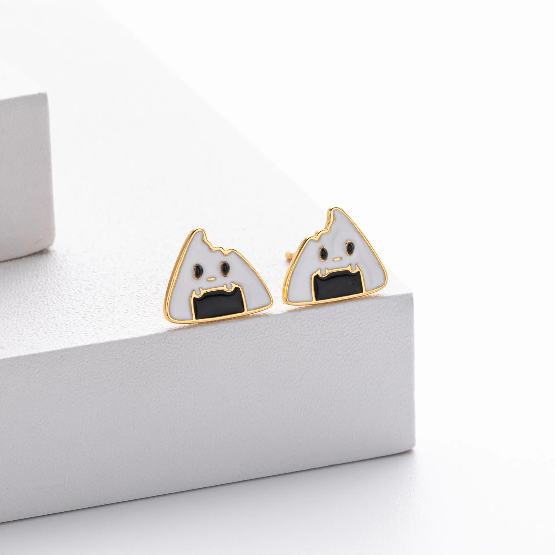Kawaii Onigiri – stud earrings